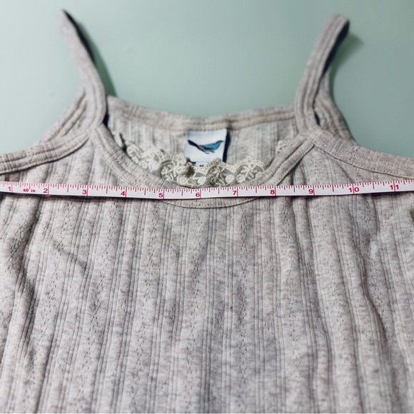 Super Cute Beige Lace Ruffle Camisole - Picture 6 of 9